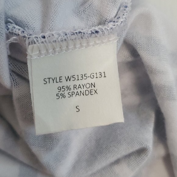 41 Hawthorne Navy White Diamond Pattern Cross Surplice Front Sleeveless Knit Top - Picture 6 of 7